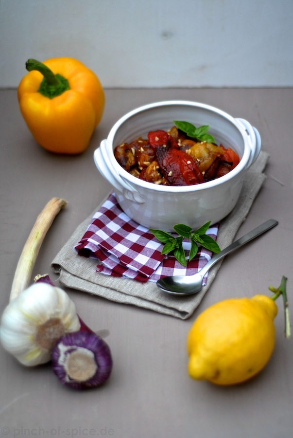 Gegrillte Paprika mit Knoblauch | pinch of spice
