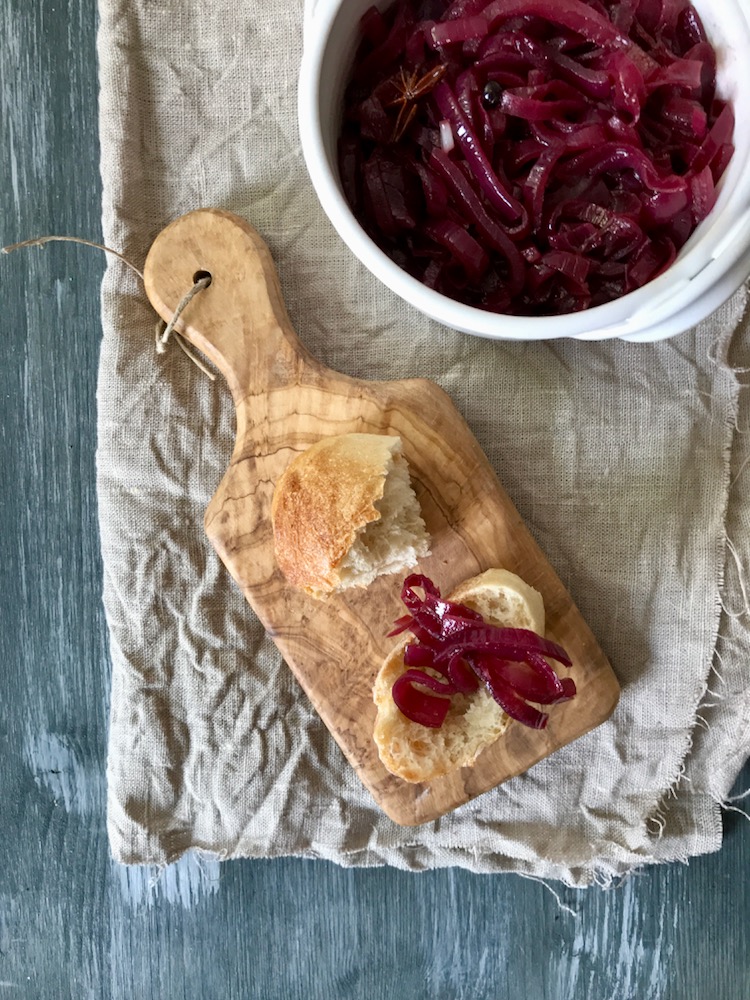 Saas silvester kristall saphir singlereise Geschmorte rote Zwiebeln | pinch of spice