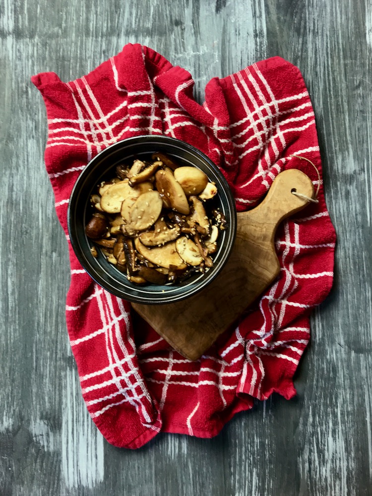 Sesam-Pilze mit Sojasauce | pinch of spice